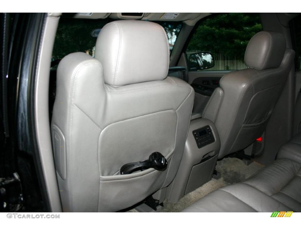 2003 Suburban 2500 LT 4x4 - Black / Gray/Dark Charcoal photo #45