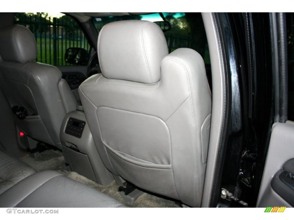 2003 Suburban 2500 LT 4x4 - Black / Gray/Dark Charcoal photo #46