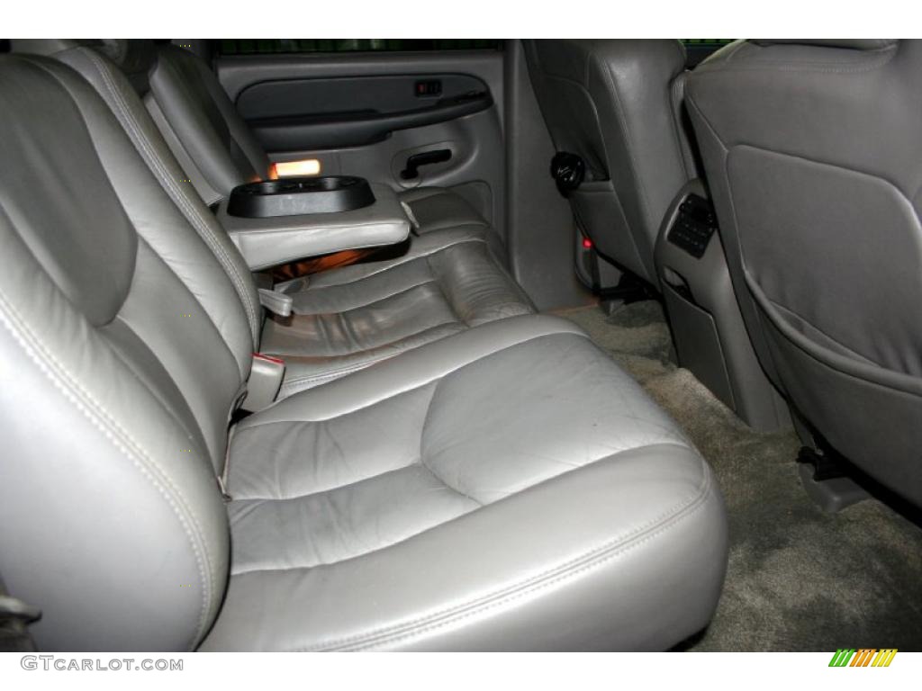 2003 Suburban 2500 LT 4x4 - Black / Gray/Dark Charcoal photo #52