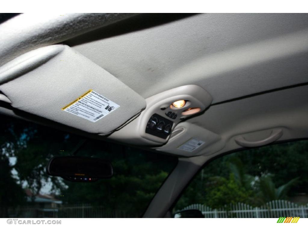 2003 Suburban 2500 LT 4x4 - Black / Gray/Dark Charcoal photo #58