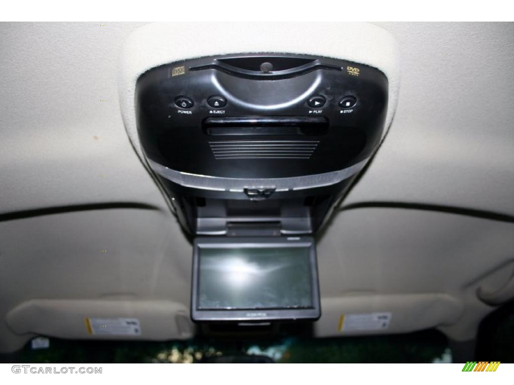 2003 Suburban 2500 LT 4x4 - Black / Gray/Dark Charcoal photo #62