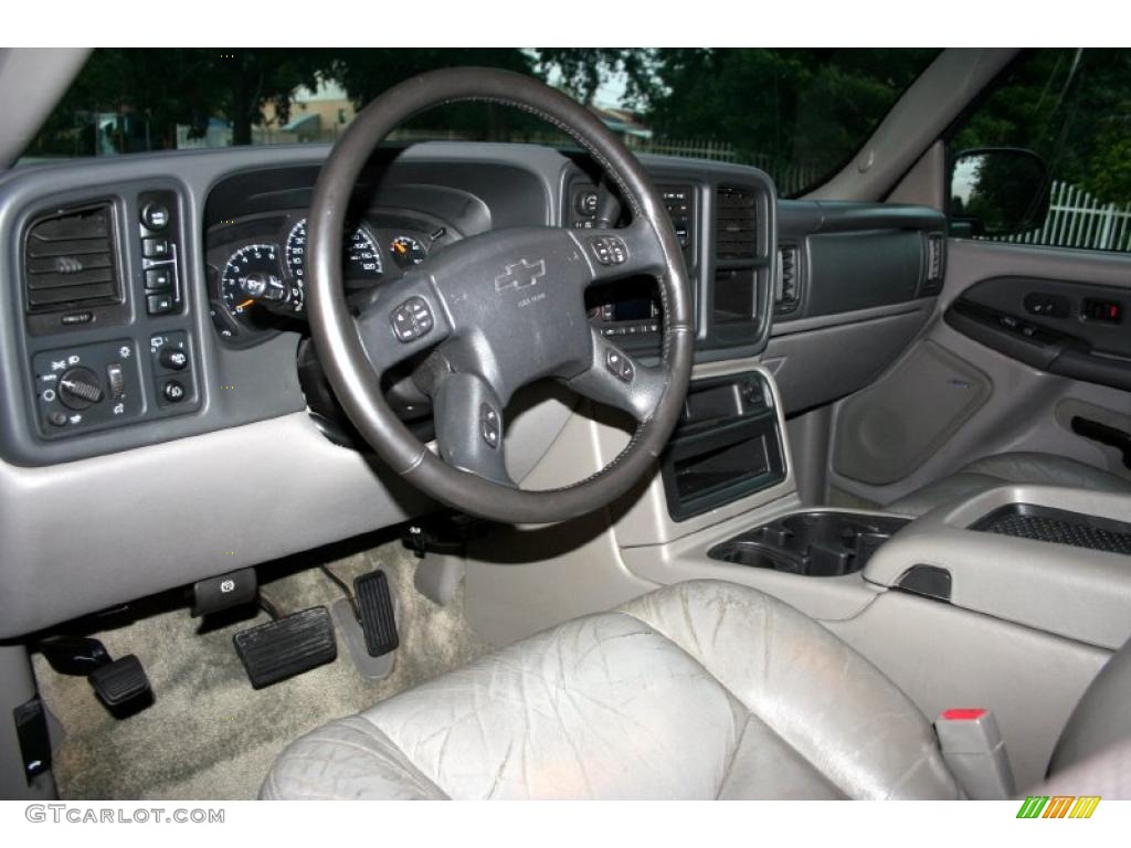 2003 Suburban 2500 LT 4x4 - Black / Gray/Dark Charcoal photo #67