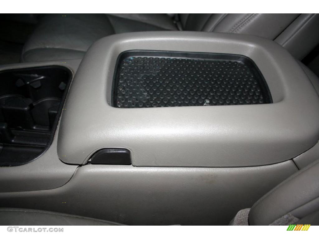 2003 Suburban 2500 LT 4x4 - Black / Gray/Dark Charcoal photo #69