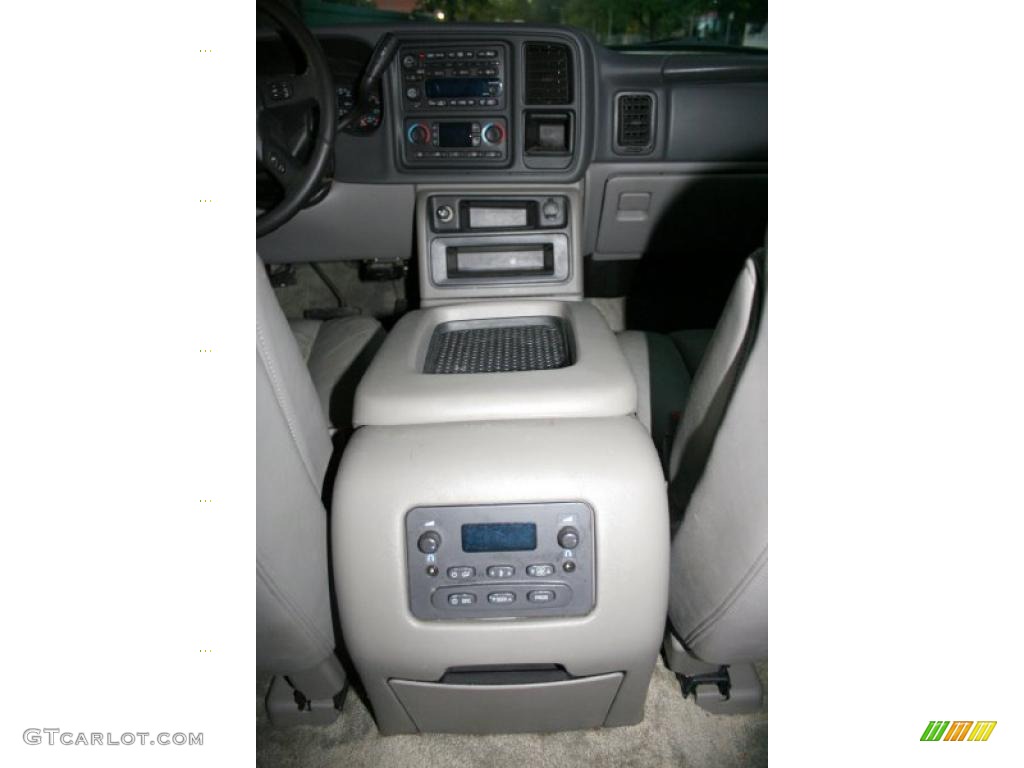 2003 Suburban 2500 LT 4x4 - Black / Gray/Dark Charcoal photo #71