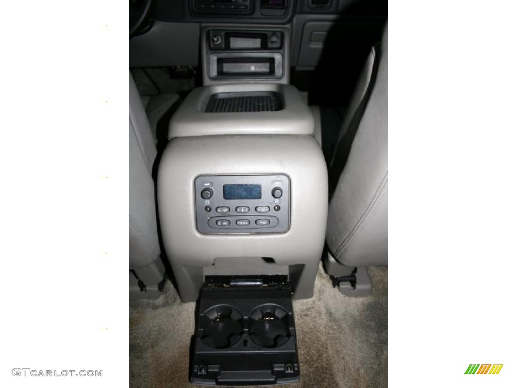 2003 Suburban 2500 LT 4x4 - Black / Gray/Dark Charcoal photo #72