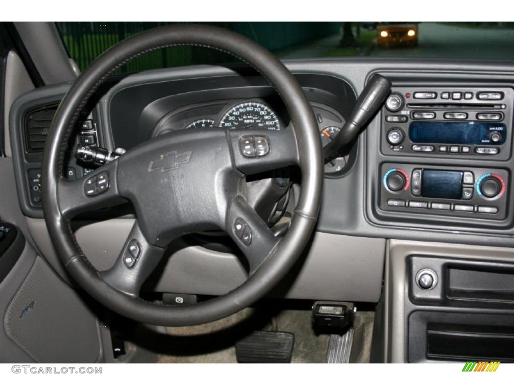2003 Suburban 2500 LT 4x4 - Black / Gray/Dark Charcoal photo #75