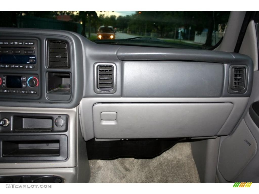 2003 Suburban 2500 LT 4x4 - Black / Gray/Dark Charcoal photo #76