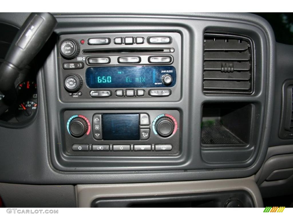 2003 Suburban 2500 LT 4x4 - Black / Gray/Dark Charcoal photo #87