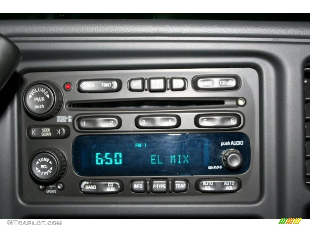 2003 Suburban 2500 LT 4x4 - Black / Gray/Dark Charcoal photo #88