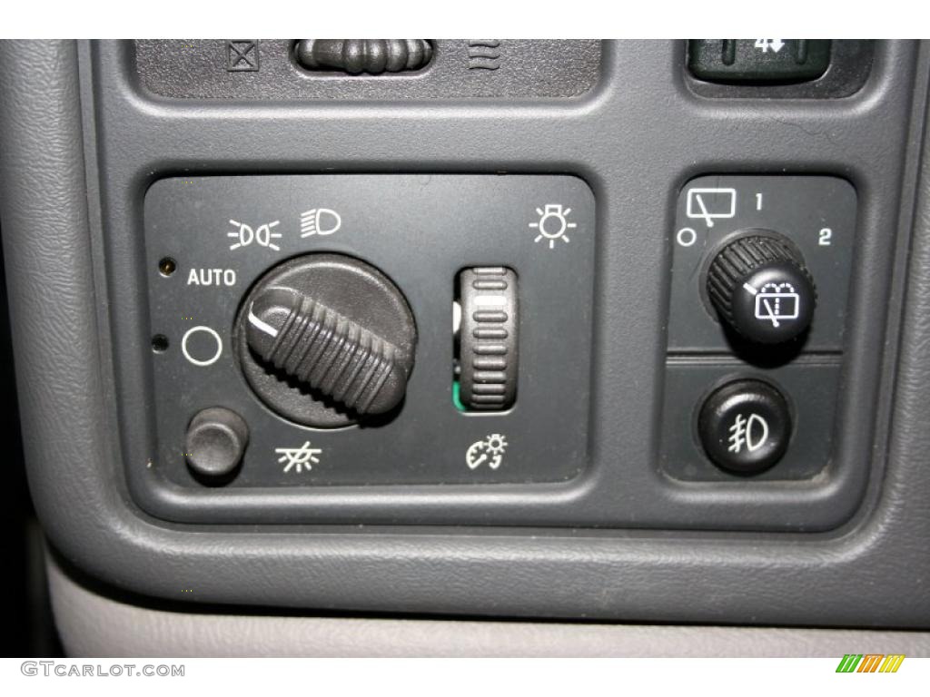 2003 Suburban 2500 LT 4x4 - Black / Gray/Dark Charcoal photo #89