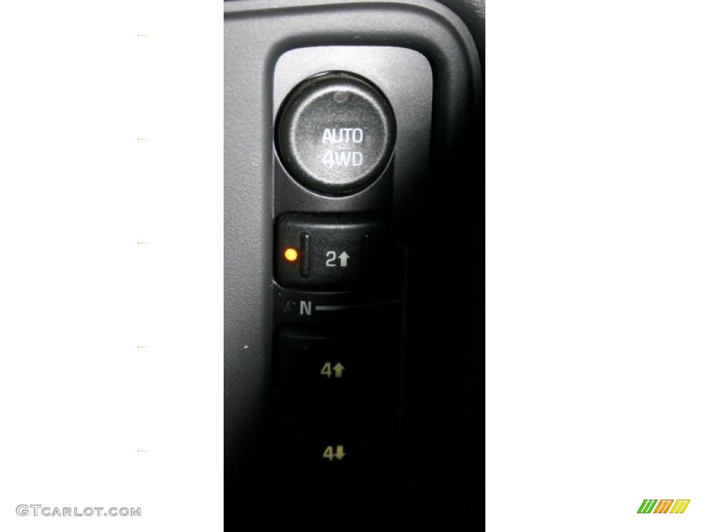 2003 Suburban 2500 LT 4x4 - Black / Gray/Dark Charcoal photo #91