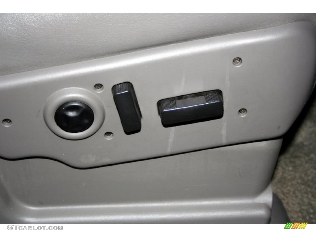 2003 Suburban 2500 LT 4x4 - Black / Gray/Dark Charcoal photo #98