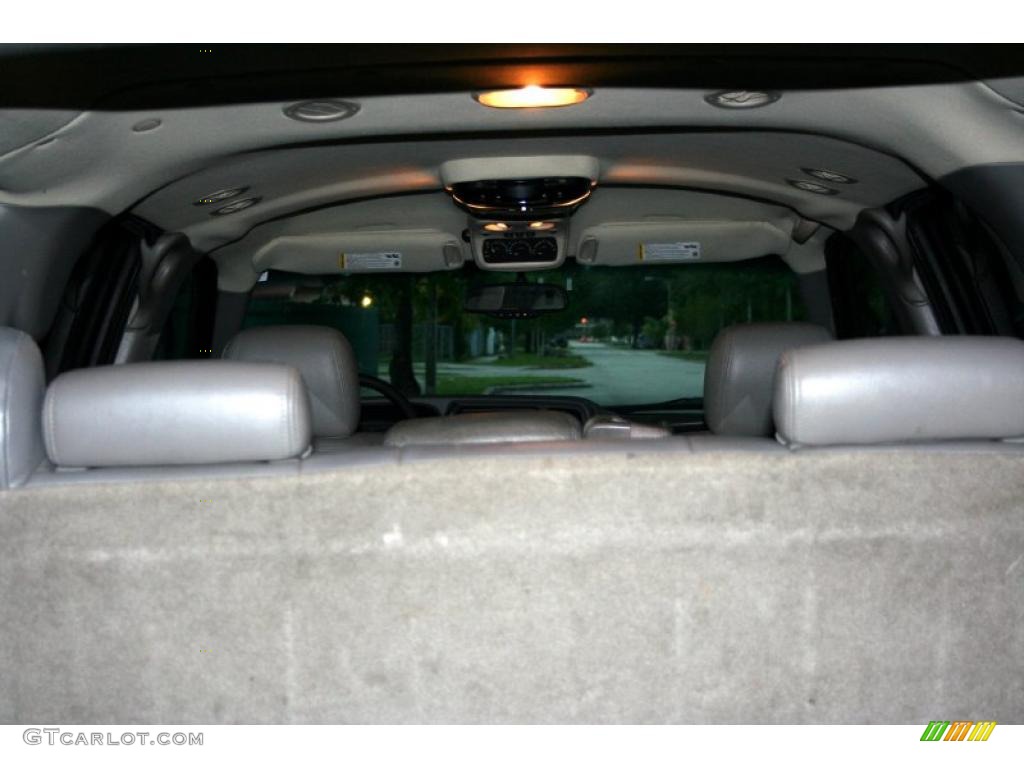 2003 Suburban 2500 LT 4x4 - Black / Gray/Dark Charcoal photo #104
