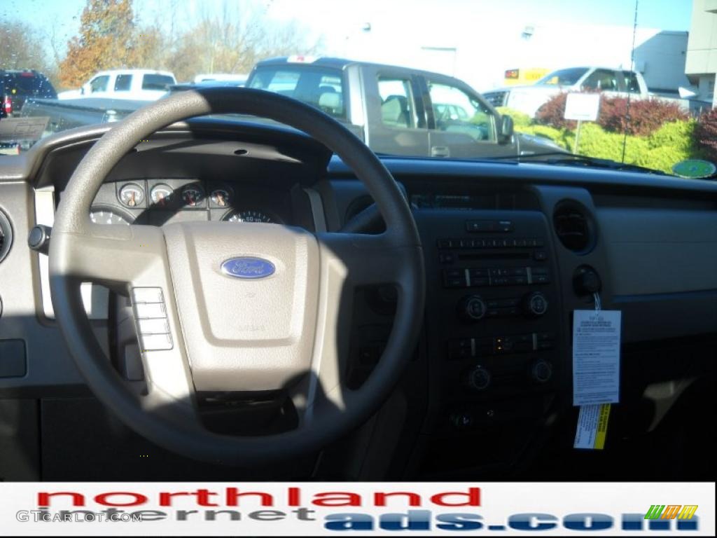 2010 F150 STX SuperCab 4x4 - Blue Flame Metallic / Medium Stone photo #14