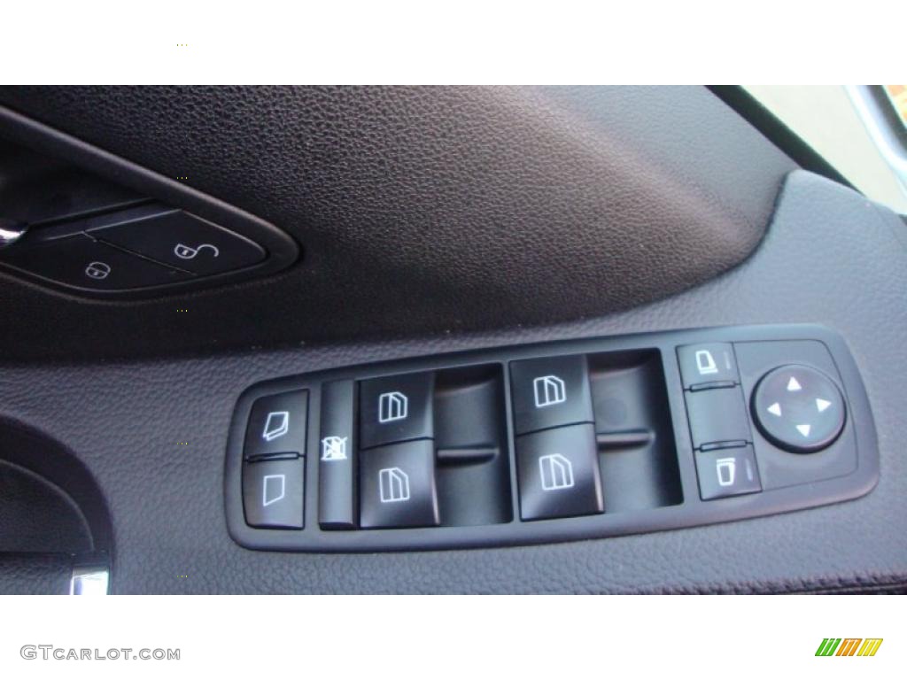 2007 Mercedes-Benz R 350 4Matic Controls Photo #39509816