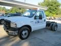 Oxford White - F350 Super Duty XL Regular Cab Chassis Photo No. 4