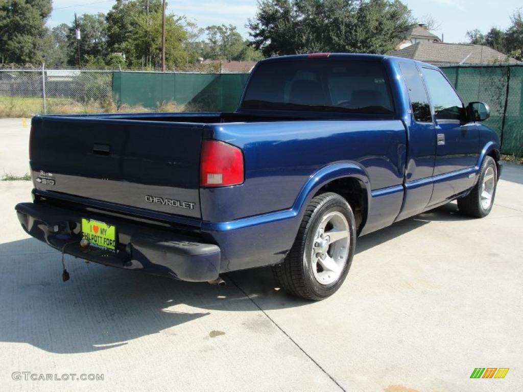 2002 S10 LS Extended Cab - Indigo Blue Metallic / Medium Gray photo #3