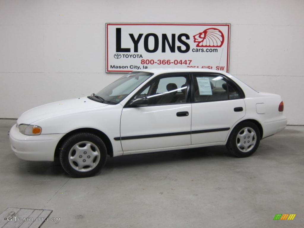 White Chevrolet Prizm