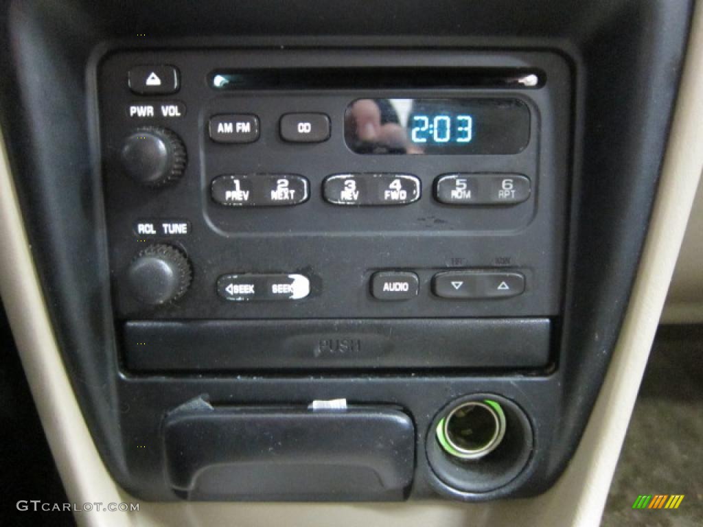 2001 Chevrolet Prizm Standard Prizm Model Controls Photo #39513044