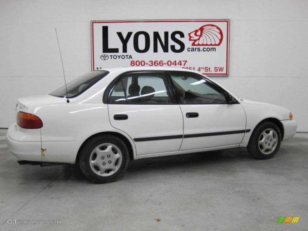 2001 Prizm  - White / Light Neutral photo #15