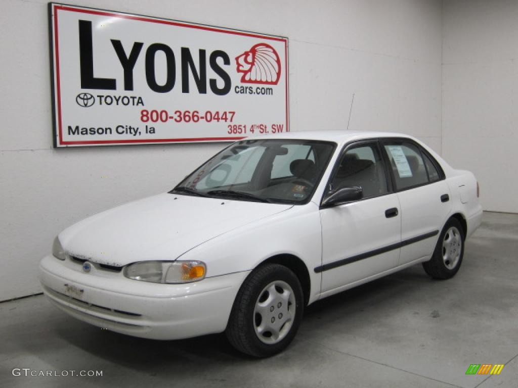 2001 Prizm  - White / Light Neutral photo #18