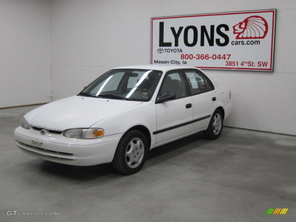 2001 Prizm  - White / Light Neutral photo #24