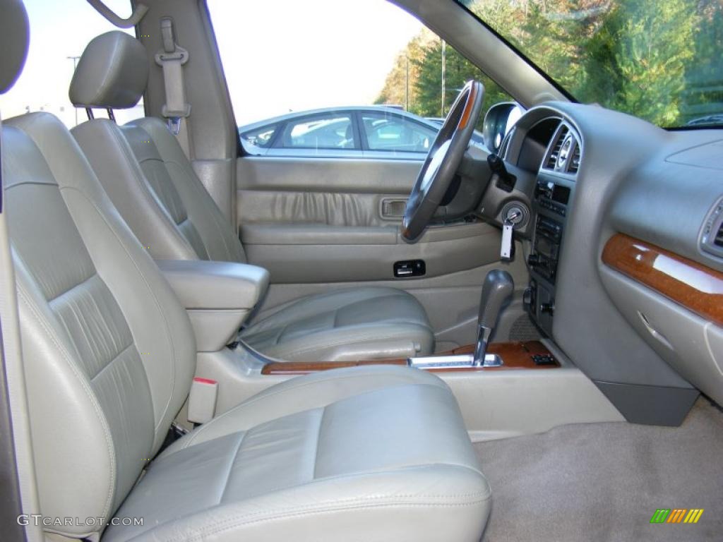 Stone Beige Interior 2002 Infiniti QX4 4x4 Photo #39515620