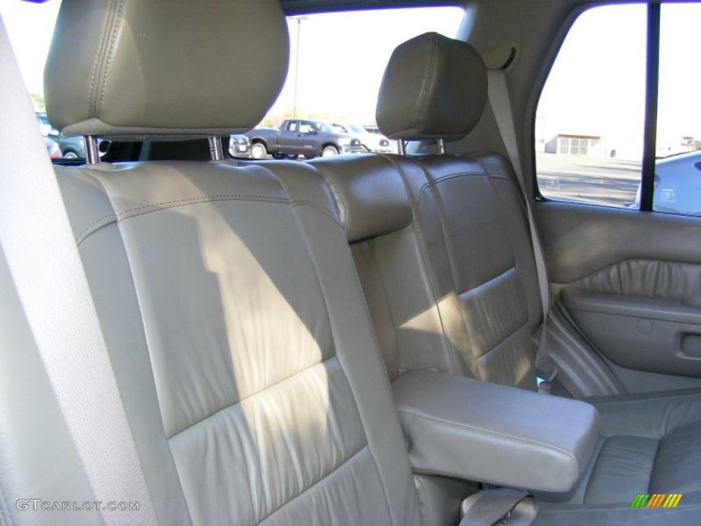 Stone Beige Interior 2002 Infiniti QX4 4x4 Photo #39515676