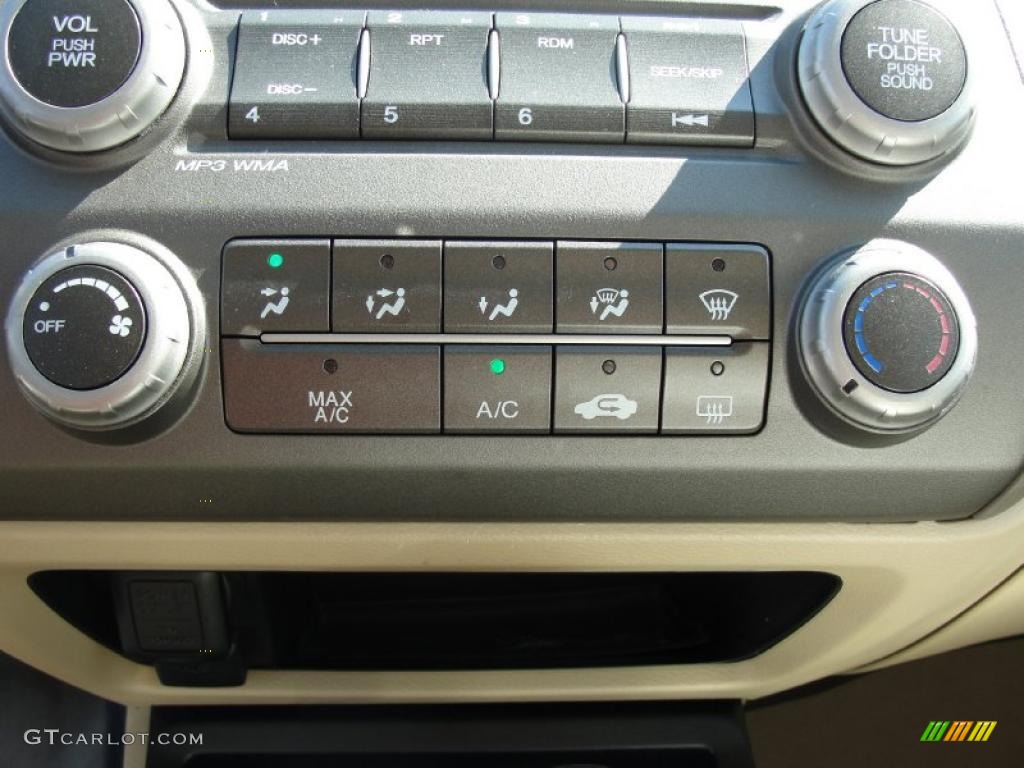 2007 Honda Civic LX Sedan Controls Photo #39517824