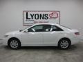 Super White - Camry LE Photo No. 26