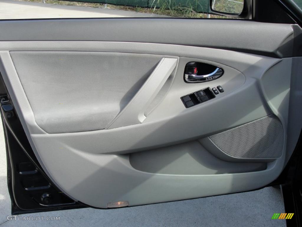 2007 Camry CE - Black / Ash photo #39