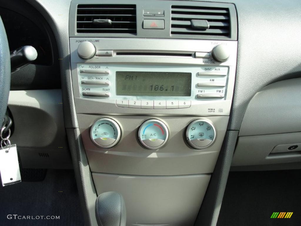 2007 Toyota Camry CE Controls Photo #39518628