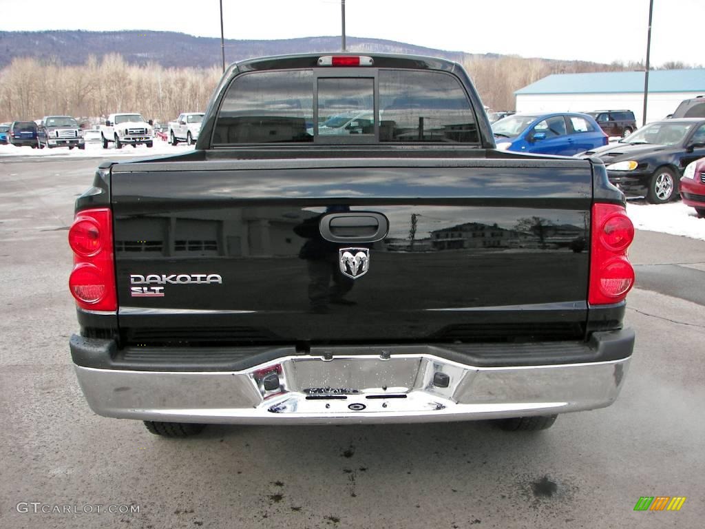 2006 Dakota ST Quad Cab 4x4 - Black / Medium Slate Gray photo #6