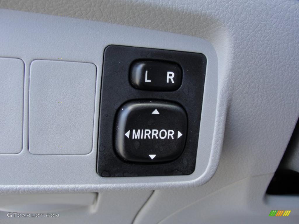 2009 Toyota Corolla LE Controls Photo #39520833