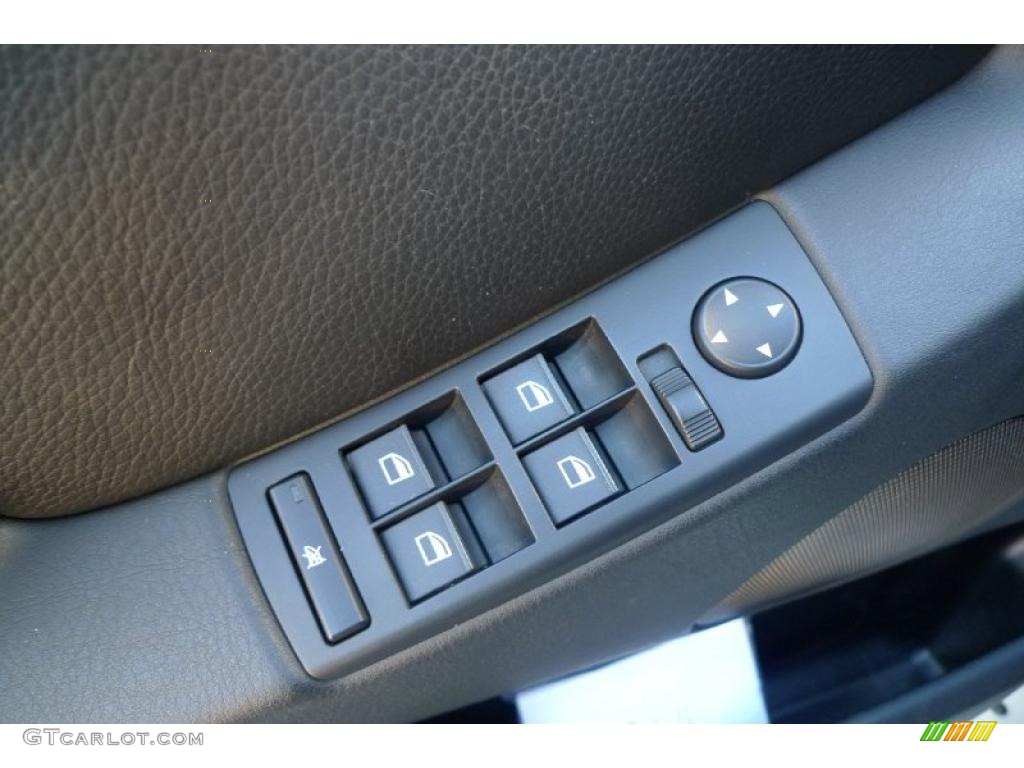2006 BMW X5 3.0i Controls Photo #39523769