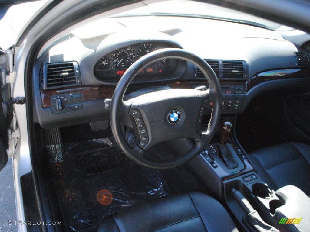 2005 BMW 3 Series 325i Sedan Black Dashboard Photo #39524173
