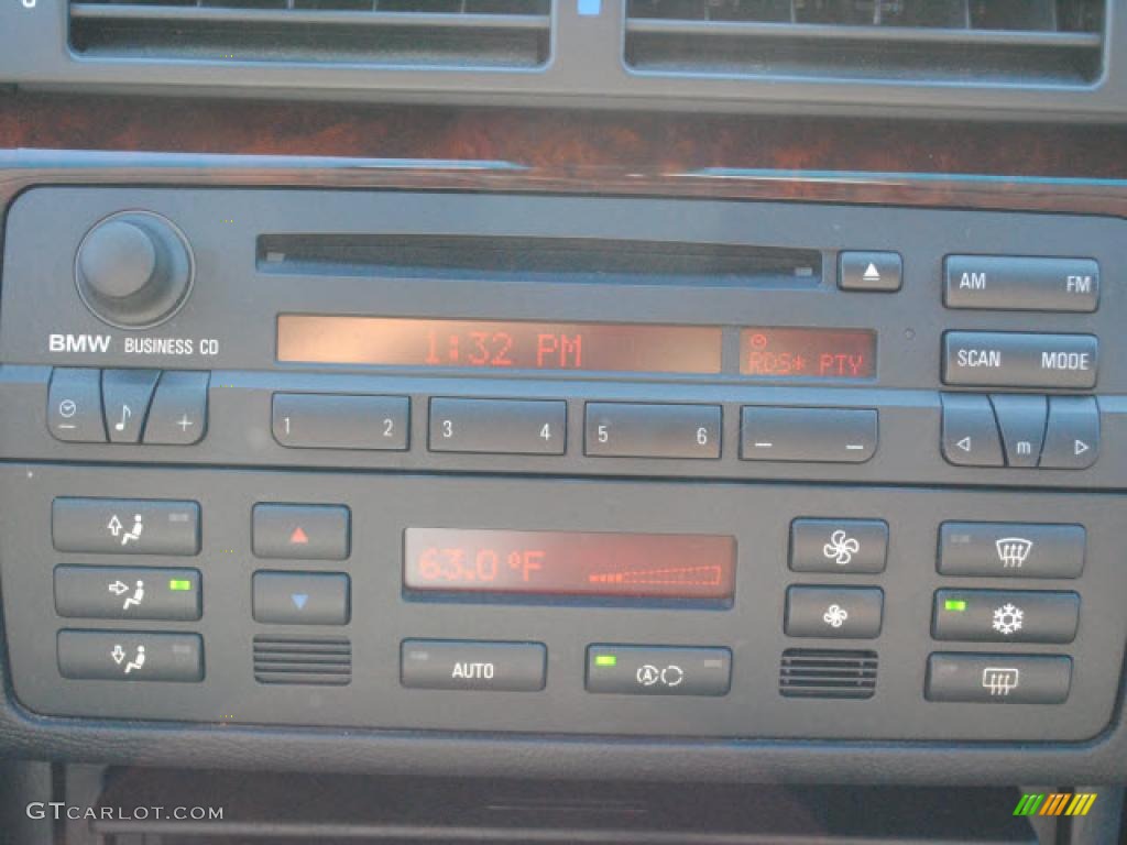 2005 BMW 3 Series 325i Sedan Controls Photo #39524269
