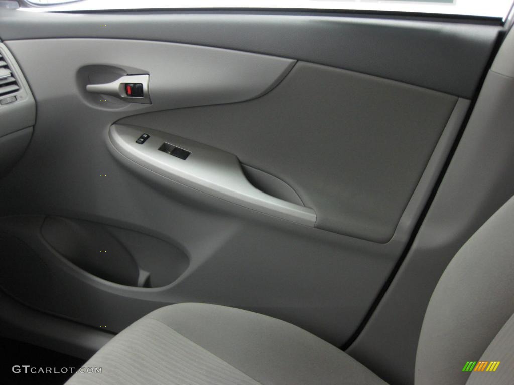 2010 Toyota Corolla LE Ash Door Panel Photo #39524609