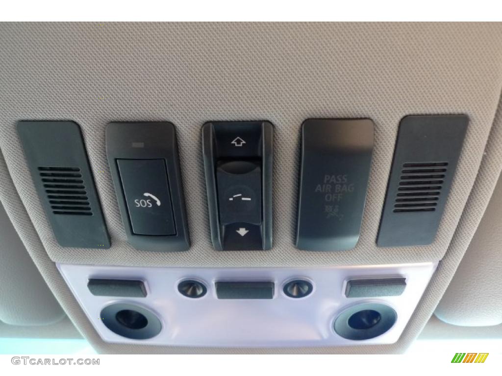 2008 BMW 5 Series 528xi Sedan Controls Photo #39524953