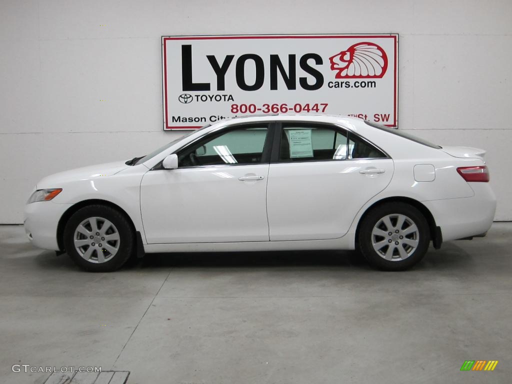 2008 Camry XLE V6 - Super White / Ash photo #19