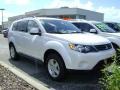 Diamond White Pearl - Outlander ES Photo No. 3