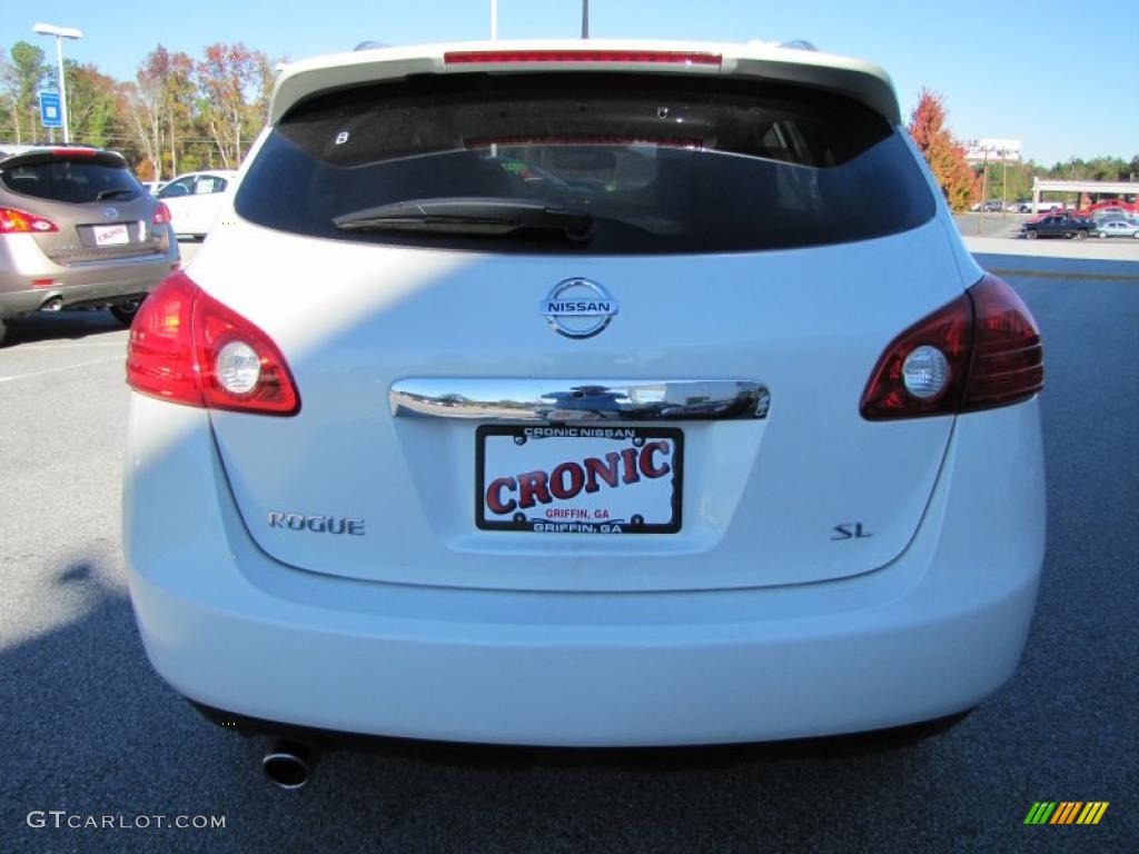 2011 Rogue SL - Pearl White / Gray photo #4