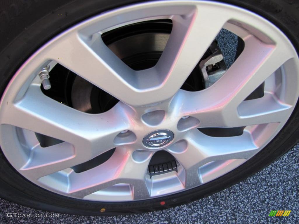 2011 Rogue SL - Pearl White / Gray photo #9
