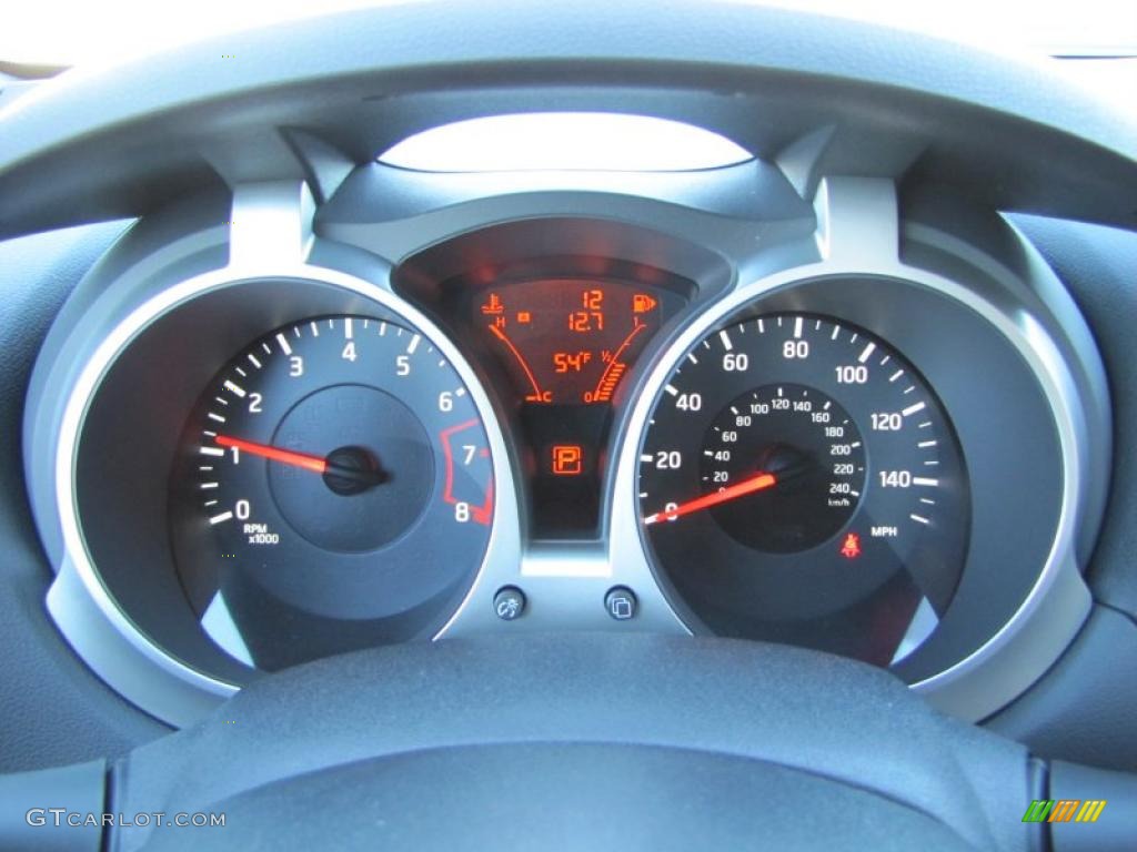 2011 Nissan Juke S Gauges Photo #39531037