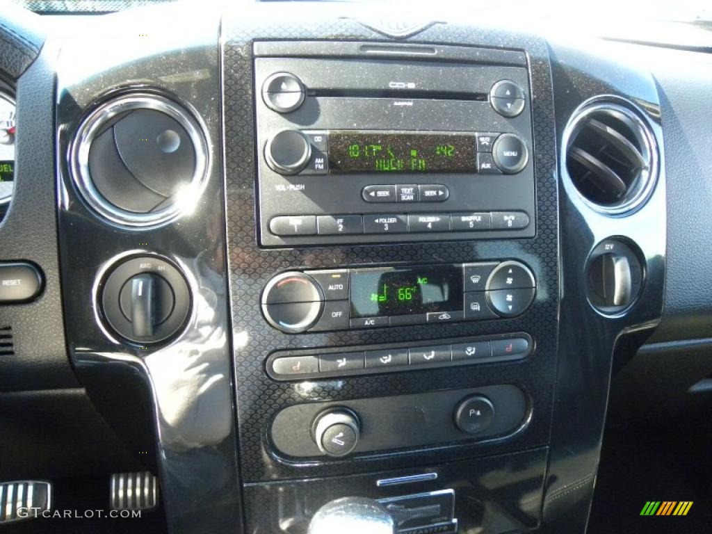 2007 Ford F150 Harley-Davidson SuperCrew 4x4 Controls Photo #39534401