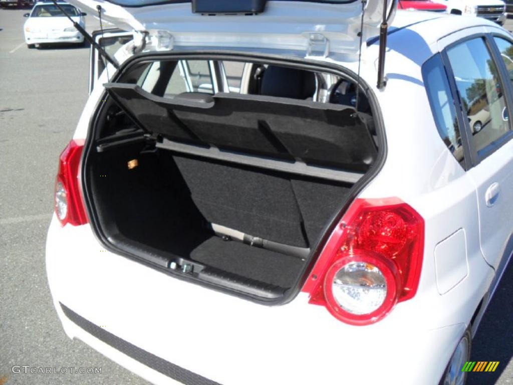 2010 Chevrolet Aveo Aveo5 LT Trunk Photo #39536201