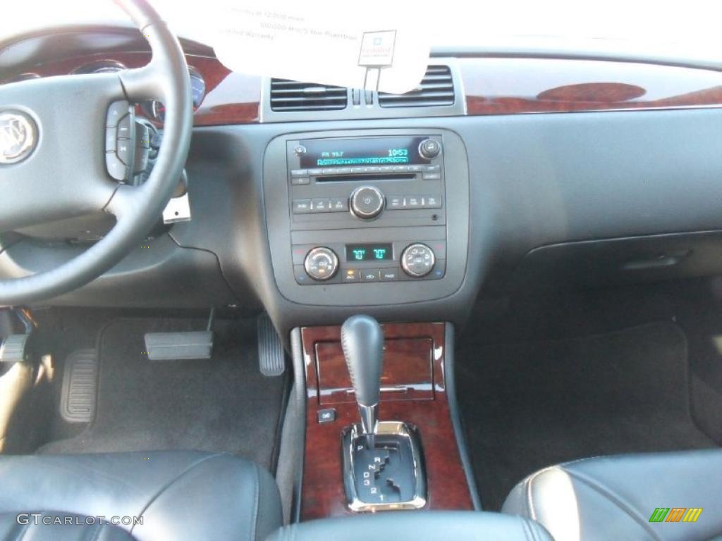 2008 Buick Lucerne CXS Controls Photo #39537034