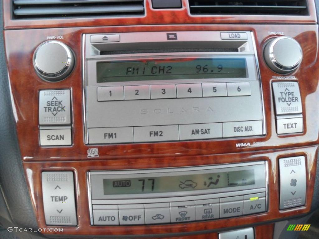 2007 Toyota Solara SLE V6 Convertible Controls Photo #39537391