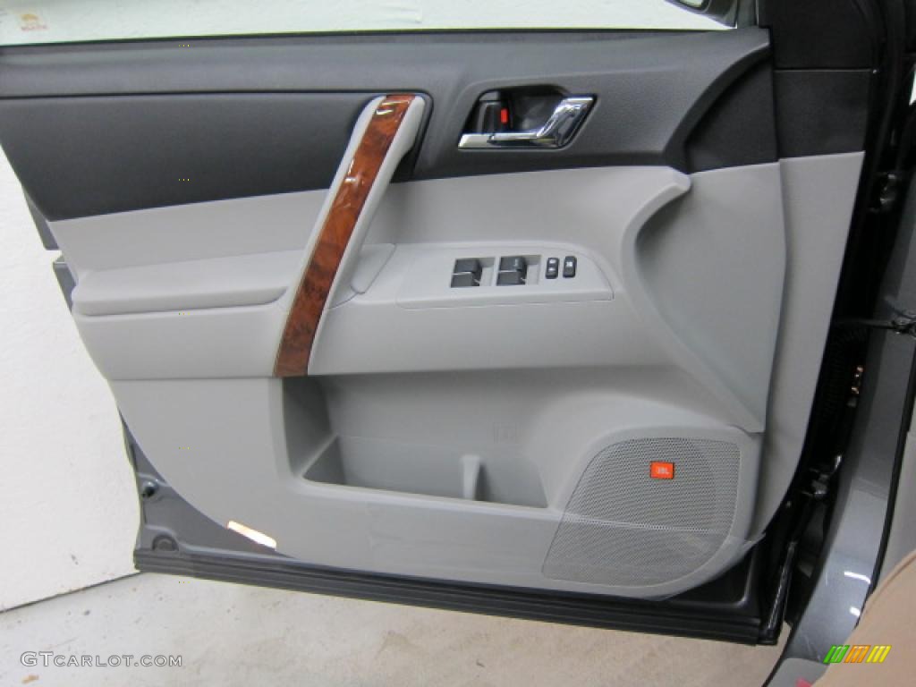 2011 Toyota Highlander Limited 4WD Ash Door Panel Photo #39539098