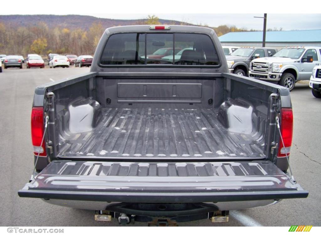 2005 F250 Super Duty Lariat Crew Cab 4x4 - Dark Shadow Grey Metallic / Medium Flint photo #21